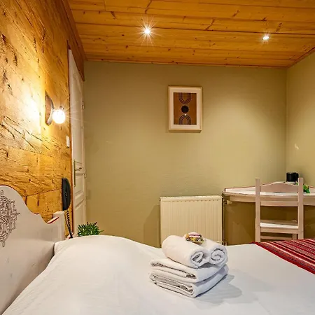 - Restaurant Le Couchetat Hotell 2*