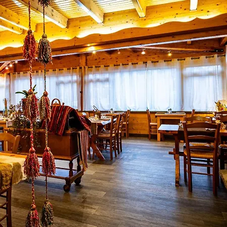 - Restaurant Le Couchetat Отель 2*