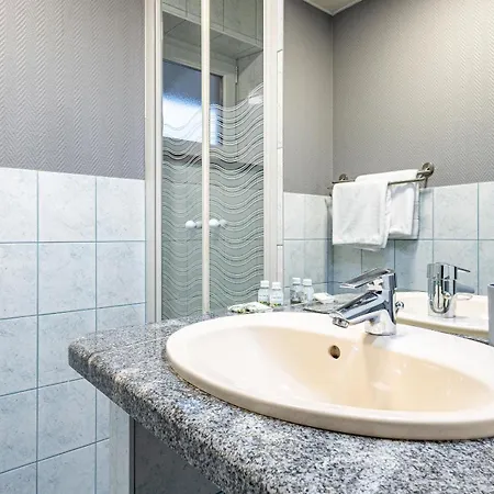 - Restaurant Le Couchetat Hotel