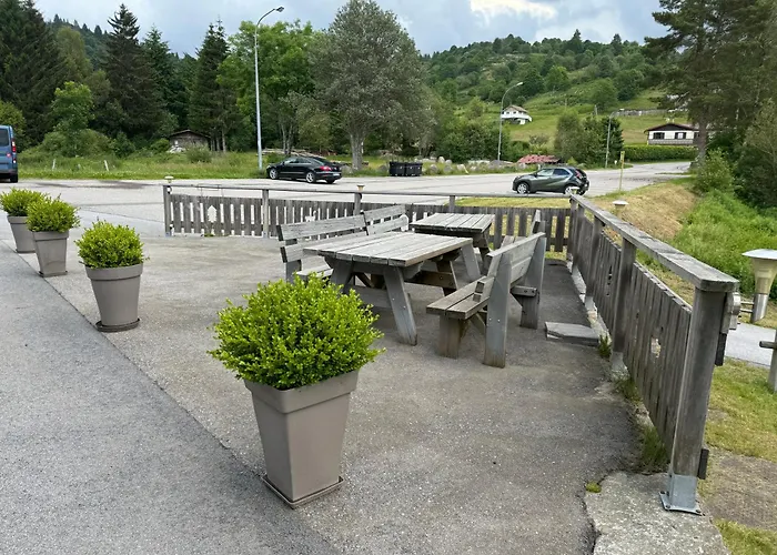 - Restaurant Le Couchetat Hotel La Bresse