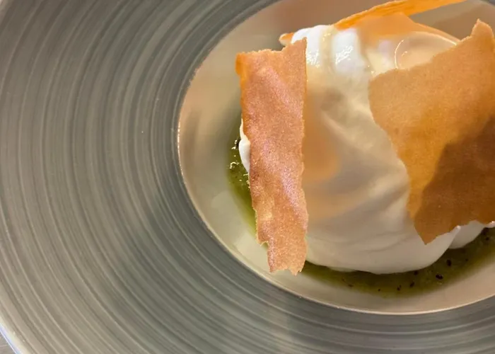 - Restaurant Le Couchetat Hotel