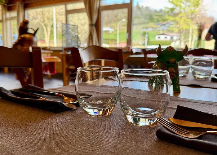 - Restaurant Le Couchetat Hotel