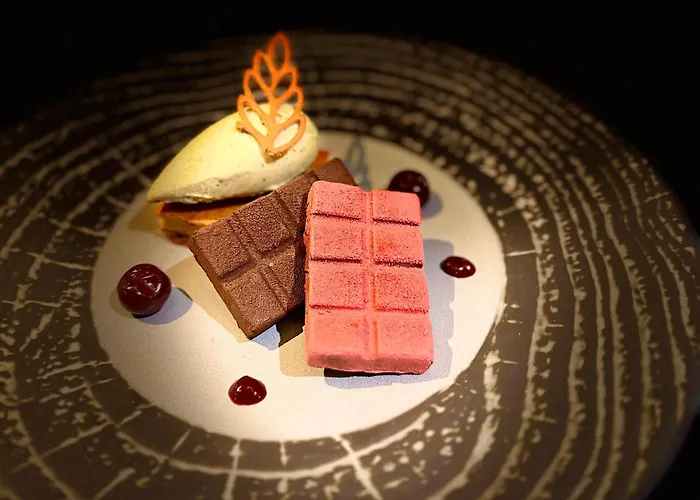 - Restaurant Le Couchetat Hotel La Bresse