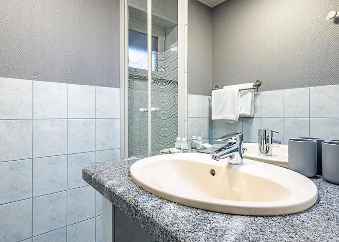 - Restaurant Le Couchetat Hotel