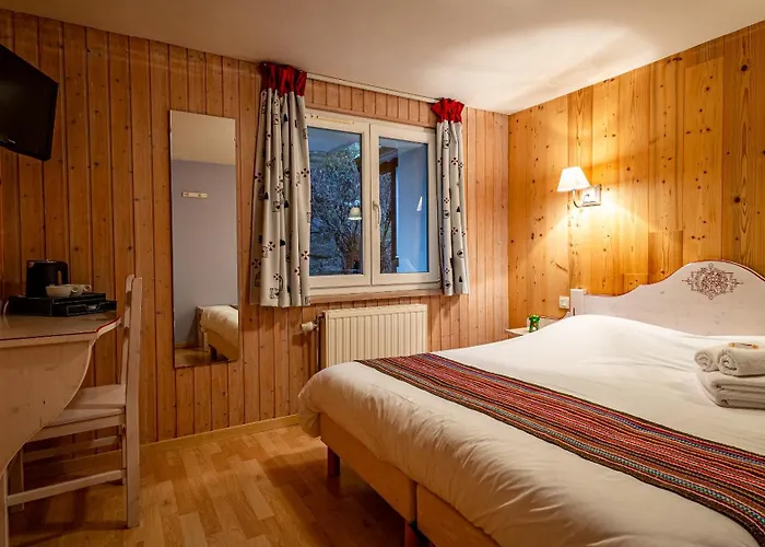 - Restaurant Le Couchetat 3*