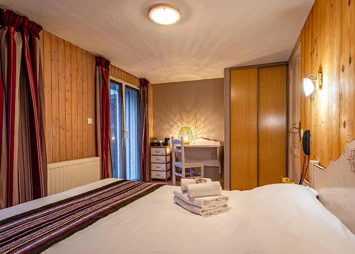 Hotel - Restaurant Le Couchetat 3*